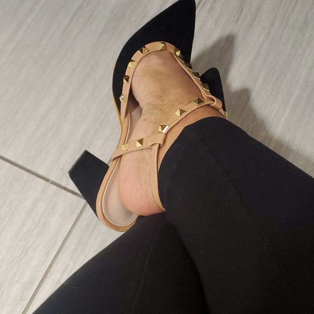 Spiked decor pointed toe T-strap Chunky Heels